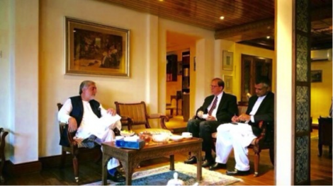 阿富汗首席执行官阿卜杜拉会见阿诺德与阿赫迈德赛
